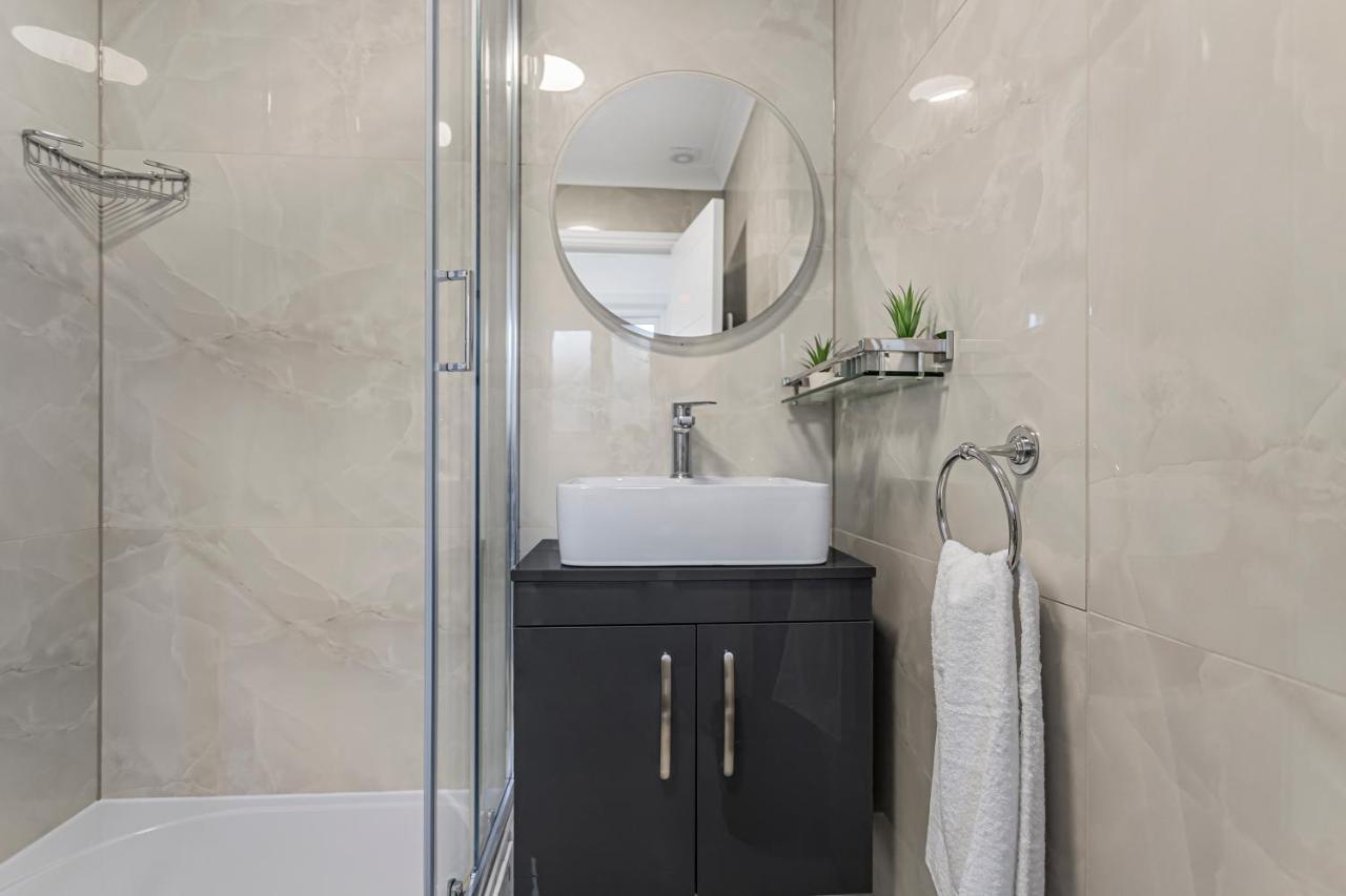Modern 3 And 2 Bedroom Apartment In Maida Vale London Bagian luar foto