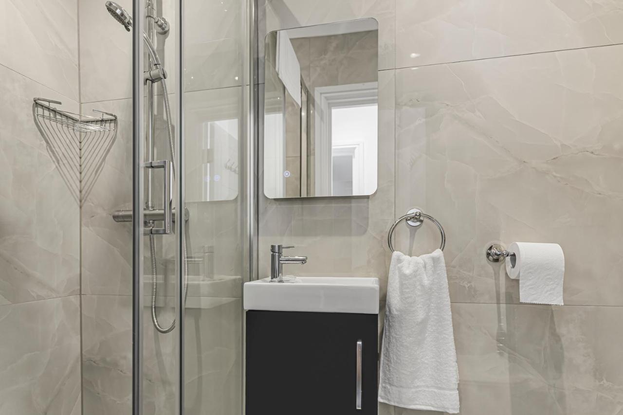 Modern 3 And 2 Bedroom Apartment In Maida Vale London Bagian luar foto